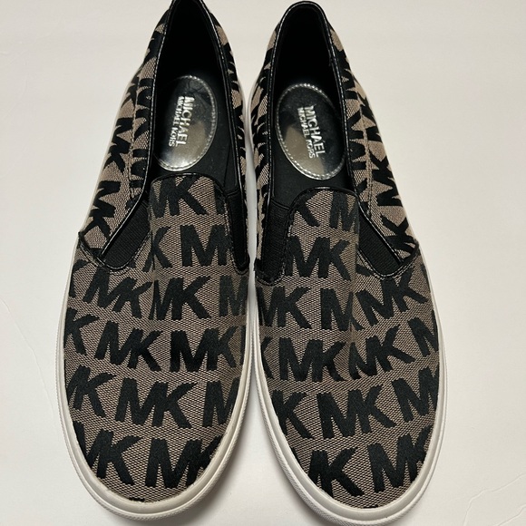 Michael Kors Black and Brown Loafers Slip-Ons - Picture 1 of 4